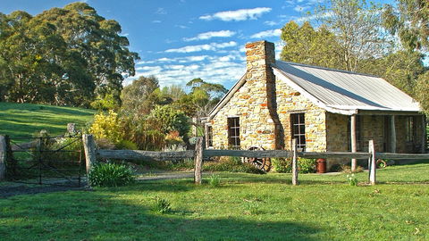Adelaide Hills Country Cottages - Gum Tree Cottage - New Castle Holiday 3