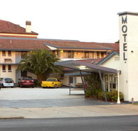 Cowra Motor Inn - New Castle Holiday