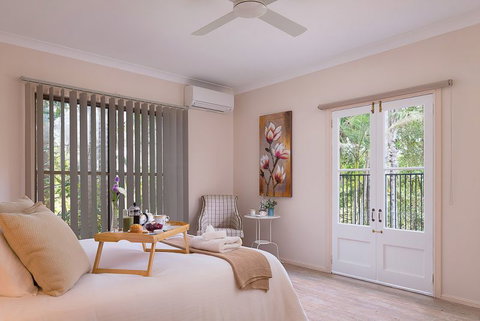 Jacaranda Cottages - New Castle Holiday 10