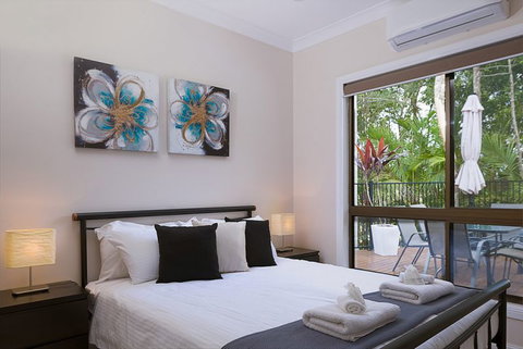Jacaranda Cottages - New Castle Holiday 11
