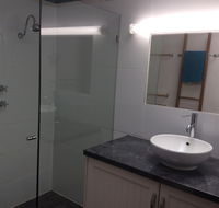 Correa Cottage - New Castle Holiday