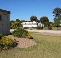 Cummins Community Caravan Park - New Castle Holiday