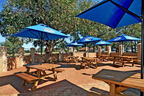 Drakesbrook Hotel - New Castle Holiday 1