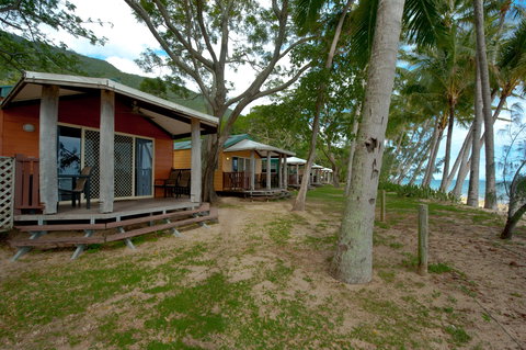 Ellis Beach Oceanfront Bungalows & Caravan Pk - New Castle Holiday 2