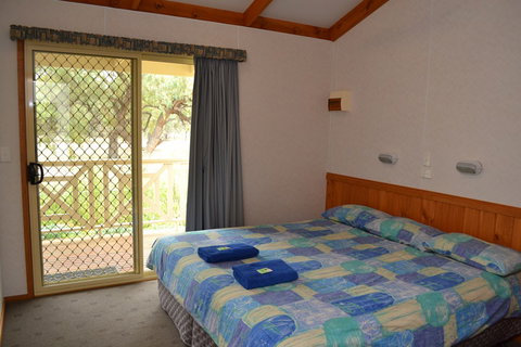 Euston Club Cabin Resort - New Castle Holiday 1