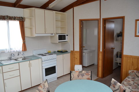 Euston Club Cabin Resort - New Castle Holiday 5