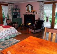 Gawler Churchhill Mews Bed  Breakfast - New Castle Holiday