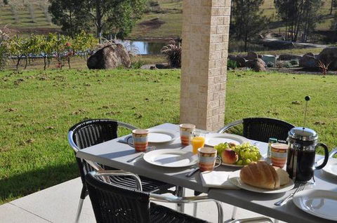 Ghost Riders Vineyard Lodge - New Castle Holiday 1
