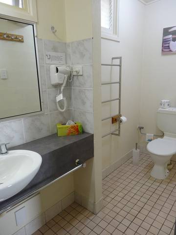 Gin Gin Central Motel - New Castle Holiday 3