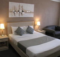 Golf Links Motel - New Castle Holiday