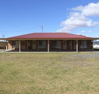 Golfers Inn - New Castle Holiday