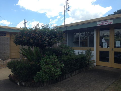 Gympie Caravan Park - Queens Park - New Castle Holiday 3