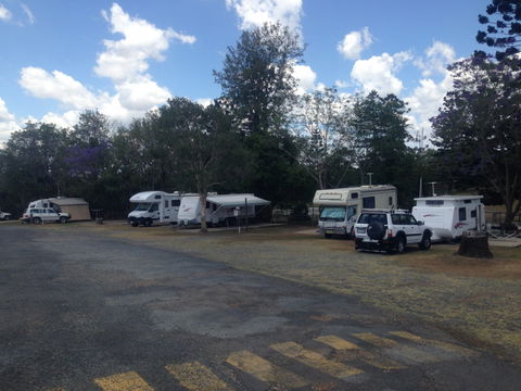 Gympie Caravan Park - Queens Park - New Castle Holiday 4