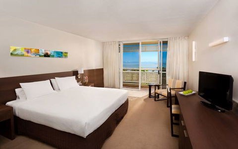 Holiday Inn Cairns Harbourside - New Castle Holiday 0