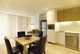 IStay Precinct - New Castle Holiday 2