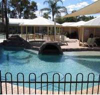 Jolly Swagman Motor Inn - New Castle Holiday