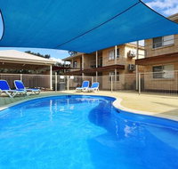 Lakeside Holiday Apartments - New Castle Holiday