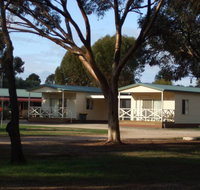 Laura Community Caravan Park - New Castle Holiday