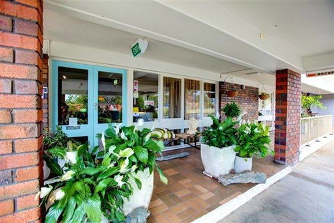 Matador Motor Inn - New Castle Holiday 1