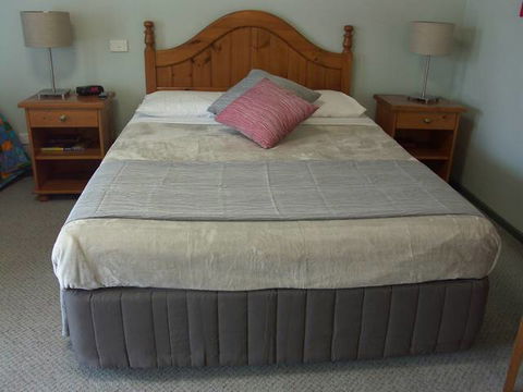 Melaleuca Motel - New Castle Holiday 3