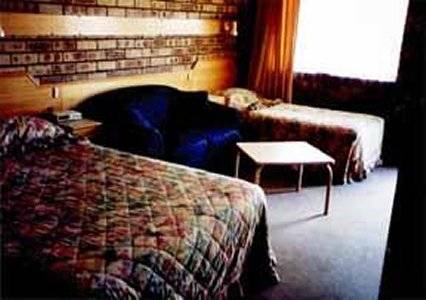 Midtown Inn - New Castle Holiday 2