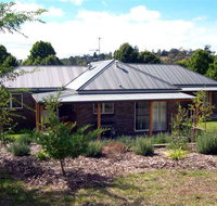 Moore Park Apartments - New Castle Holiday