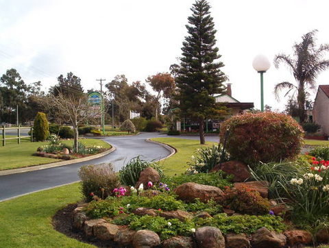Mount Barker Valley Views Motel And Chalets - New Castle Holiday 0