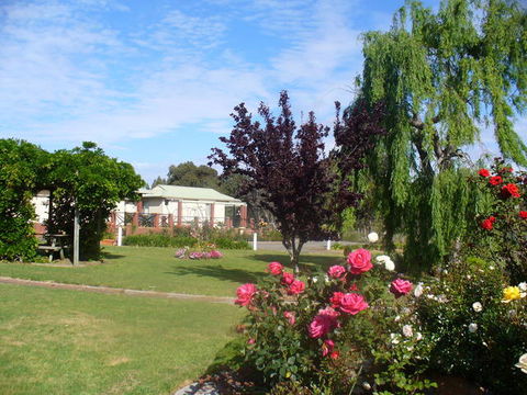 Mount Barker Valley Views Motel And Chalets - New Castle Holiday 2