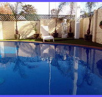 NOAH'S Mid City Motor Inn - New Castle Holiday