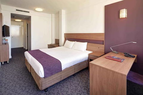 Quality Hotel Ambassador Perth - New Castle Holiday 3