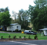 Poplar Caravan Park - New Castle Holiday