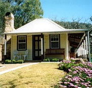 Price Morris Cottage - New Castle Holiday