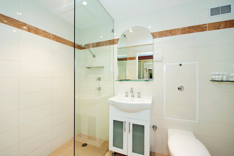 Quality Hotel NOAH'S On The Beach - New Castle Holiday 1