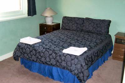 Reid's Guest House - New Castle Holiday 1