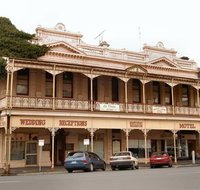 Reid's Guest House - New Castle Holiday