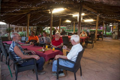 Curtin Springs Wayside Inn - New Castle Holiday 16