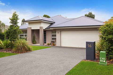 Villa Saachi - New Castle Holiday 11