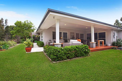 Villa Saachi - New Castle Holiday 13