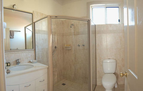 Ross Motel & Caravan Park - New Castle Holiday 2