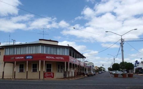 Royal Hotel Mundubbera - New Castle Holiday 1