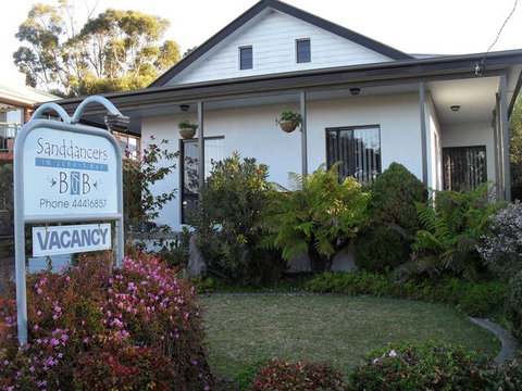 Sanddancers Bed & Breakfast - New Castle Holiday 3