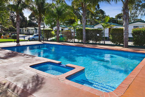Sandhurst Motel - New Castle Holiday 2