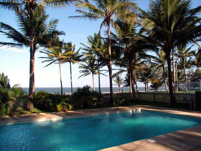 Sarina Beach QLD New Castle Holiday
