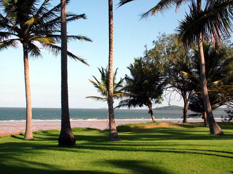 Sarina Beach Motel - New Castle Holiday 4