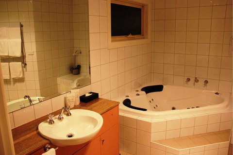 Sunshine Motor Inn - New Castle Holiday 9