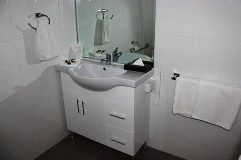 Sunshine Motor Inn - New Castle Holiday 10