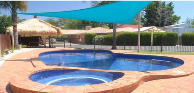 Tea House Motor Inn And Apartments - New Castle Holiday 1