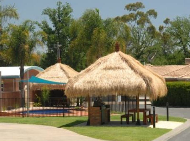 Tea House Motor Inn And Apartments - New Castle Holiday 2