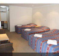 Tenterfield Tavern  Motor Inn - New Castle Holiday