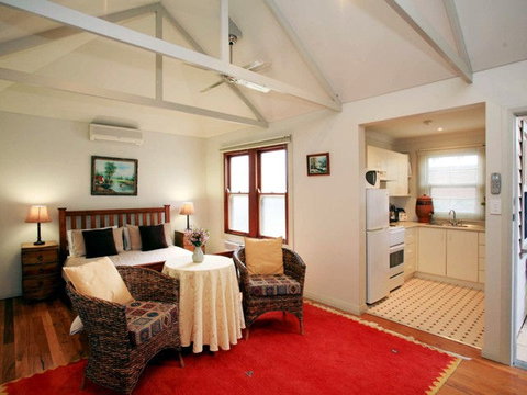 The Bank Guesthouse - New Castle Holiday 3